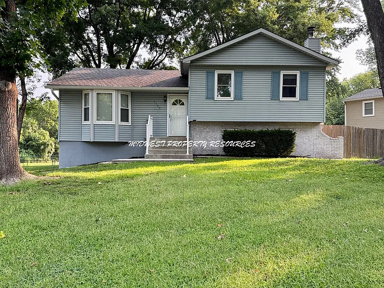 1100 NE Columbus St — Photo 1
