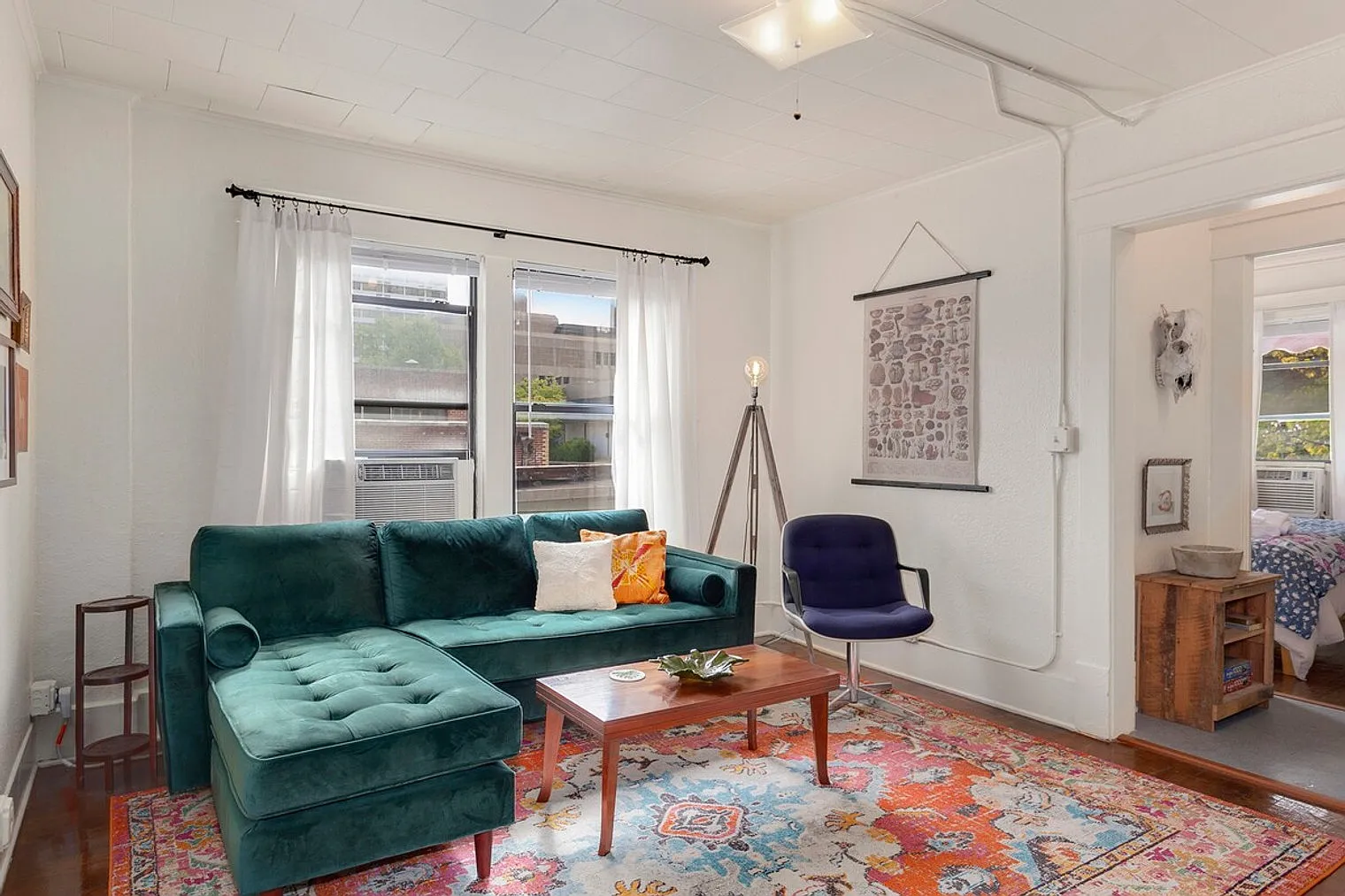 2 bed, 1.0 bath, 796 sqft, $2,250 — Photo 1