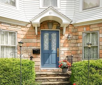 61 W Central St, Natick, MA, 01760