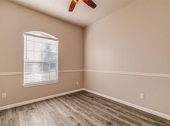 5th image of 13373 Duesenberg Dr