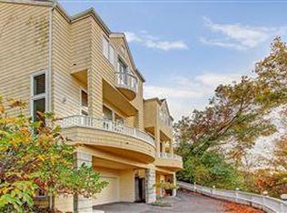 7051 Lincoln Park Way SW, Seattle, WA 98136