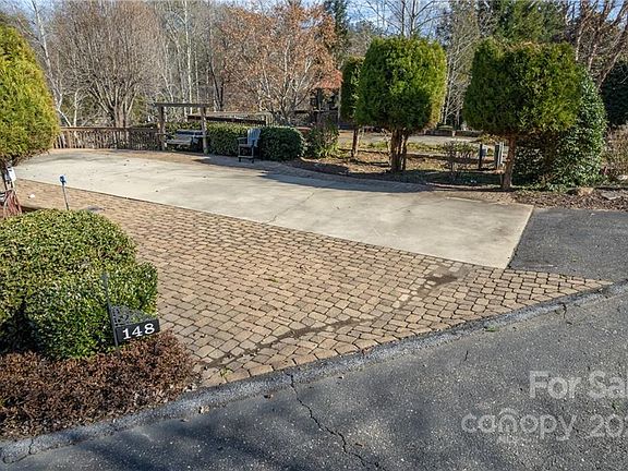 2nd image of 148 Cornell Cir