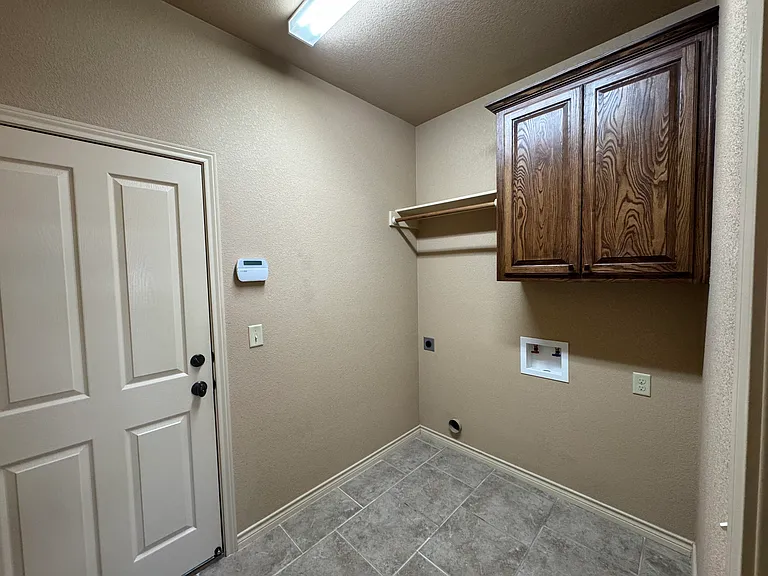 610 Benelli Dr — Photo 24