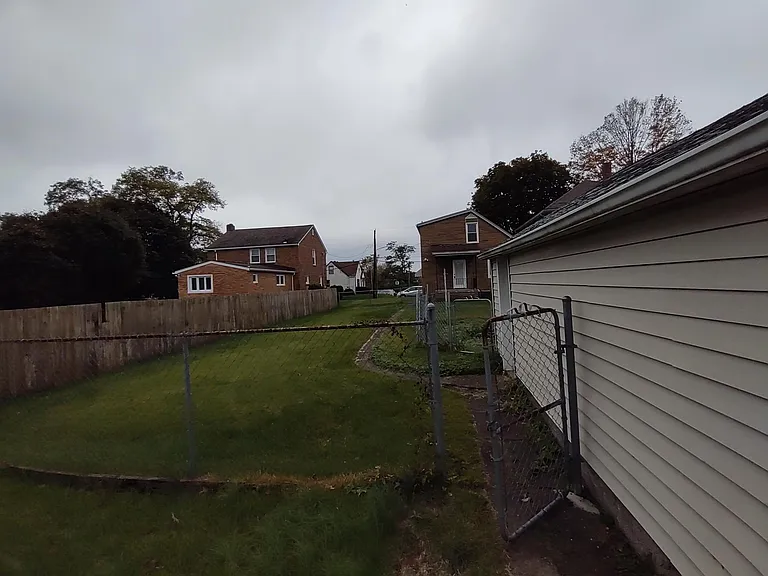 3728 Essex Ave — Photo 6