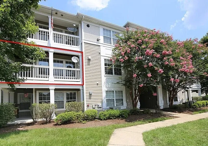 2 bed, 2.0 bath, 1091 sqft, $1,653 — Photo 2
