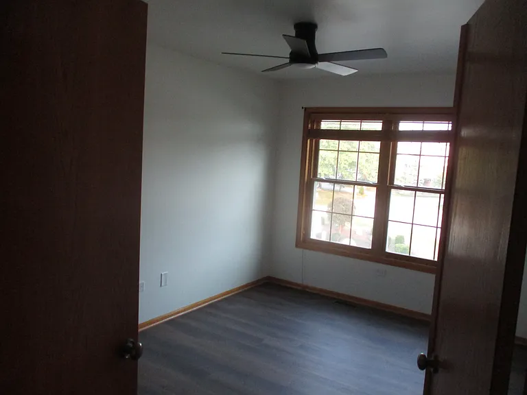 9756 Cambridge Cir — Photo 4