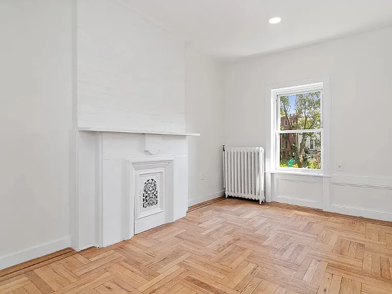 278 Macon St #1 — Photo 8