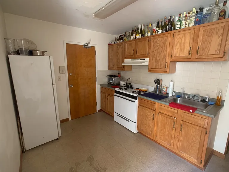 4028 Market St — Photo 5