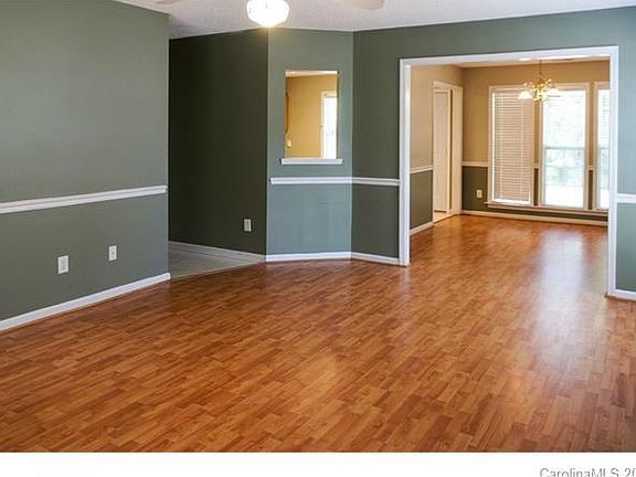 3rd image of 11323 Astoria Dr