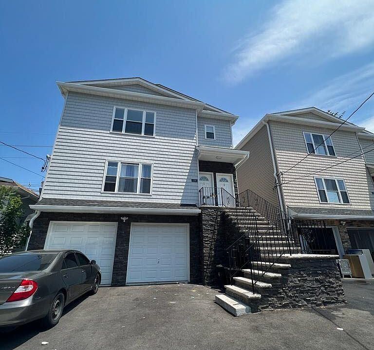 1st image of 170 Vreeland Ave #2