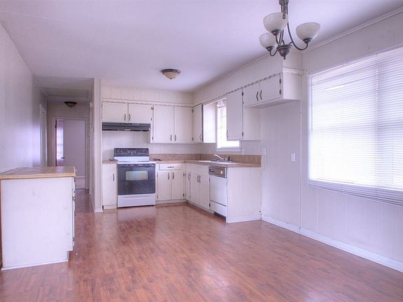 3rd image of 3711 Central St