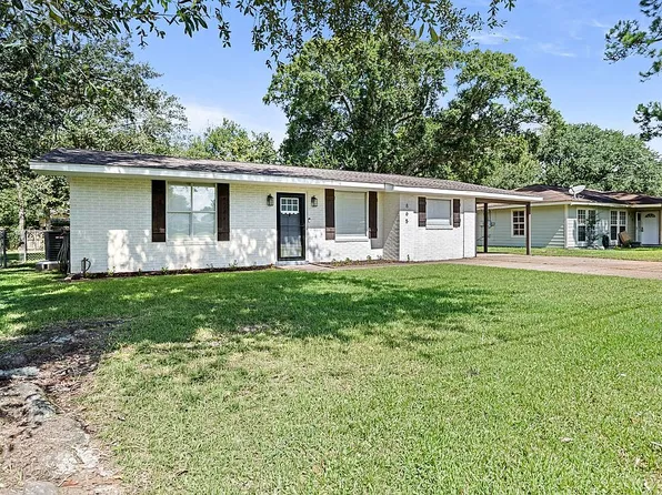 865 Schofield Dr, Bridge City, TX 77611