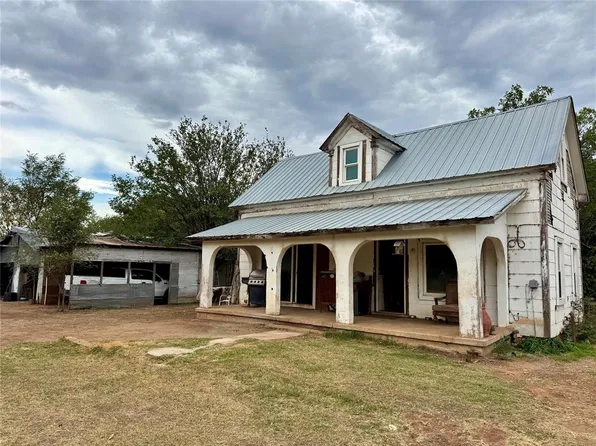 221 E 6th St, Texola, OK 73668