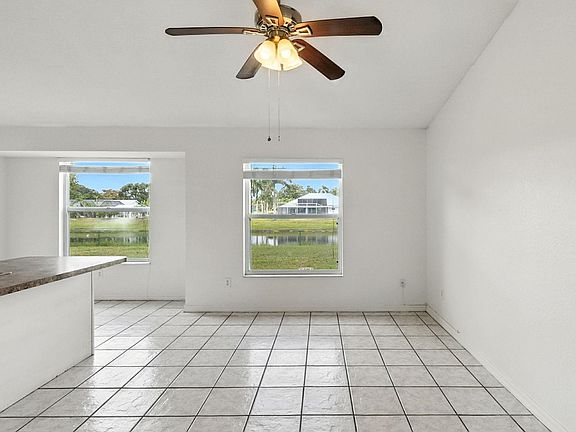 4th image of 1682 SE Berkshire Boulevard