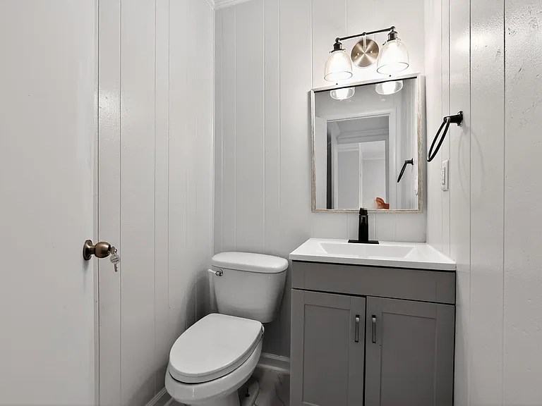 2214 Windsong Trl — Photo 11
