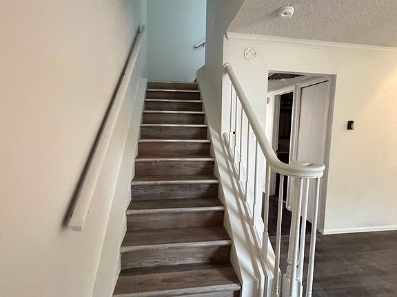 3rd image of 160 Gamble Ln #160