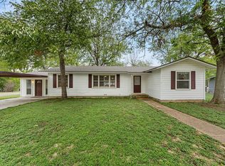 604 Krueger Ave, Clifton, TX 76634