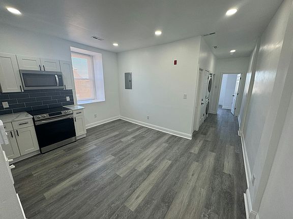 4th image of 346 N 52nd St Floor 3
