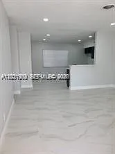 590 NE 20th St #1-2 — Photo 4