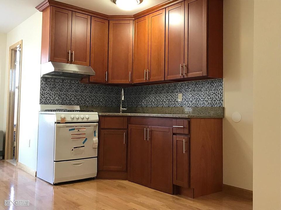 1st image of 5 Eldridge St APT 8
