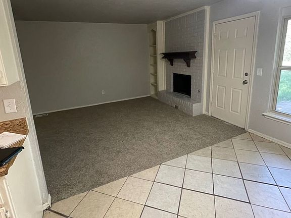 4th image of 724 NW 111th St