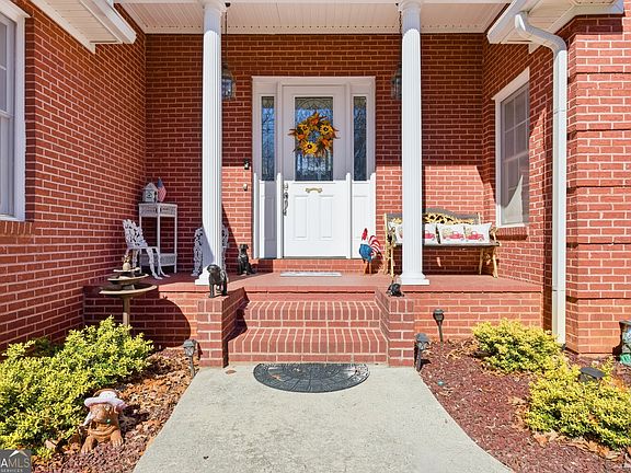 4th image of 149 Tall Oaks Dr
