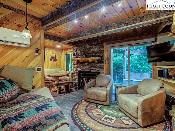 4th image of 64 Creekside Drive #A
