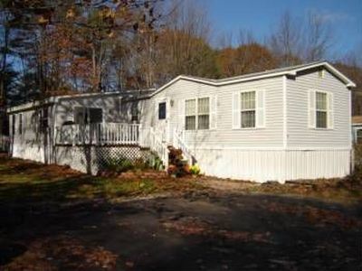 4 Hoover Cir, Loudon, NH, 03307