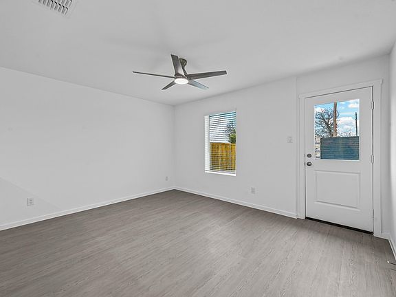 5th image of 4100 Belmont Dr