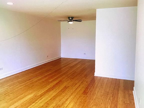 2nd image of 1108 Castilian Ct APT 211