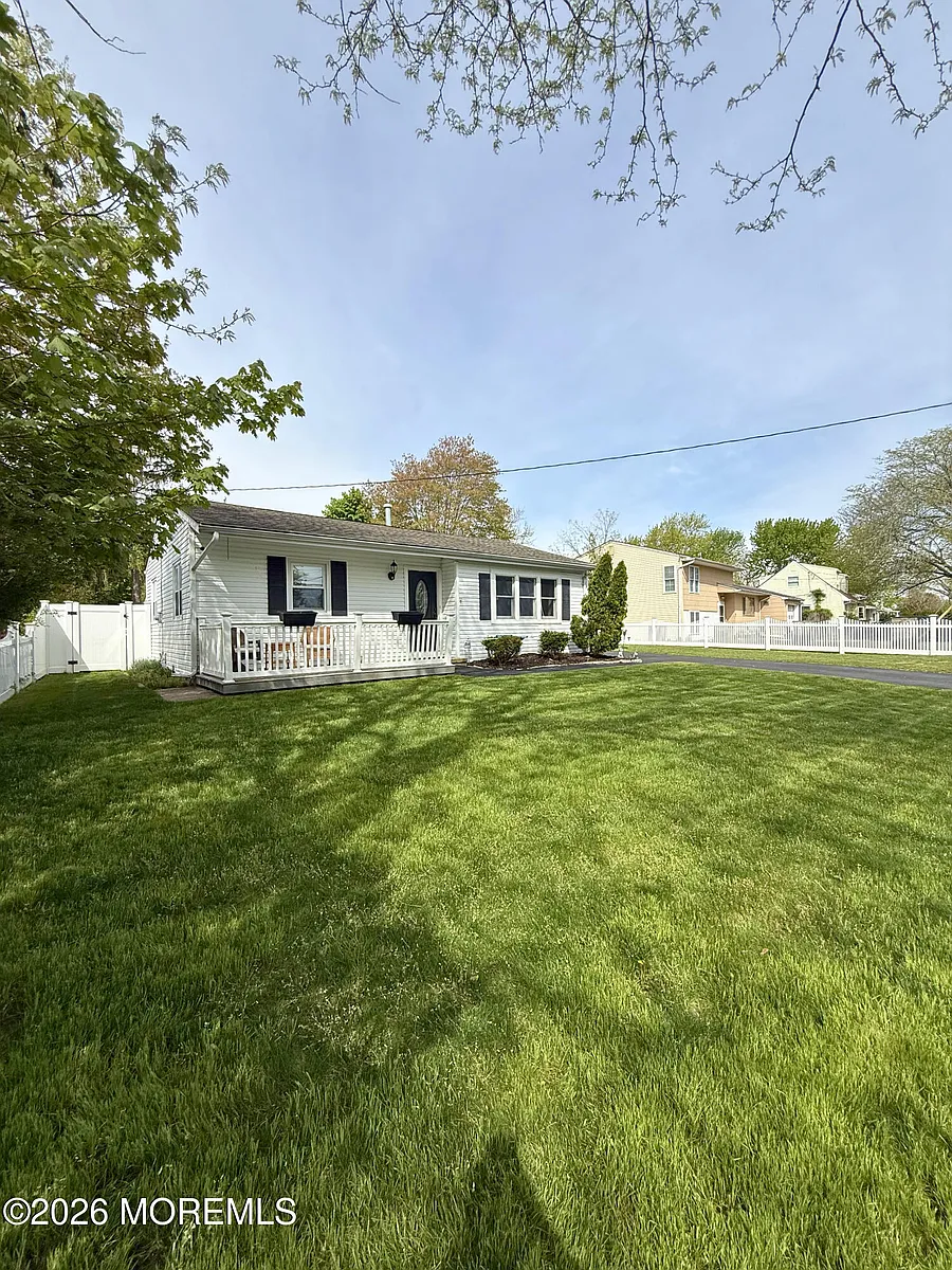 Building Photo - 878 Salem Dr