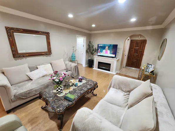 6904 Radford Ave Unit 7, North Hollywood, CA 91605