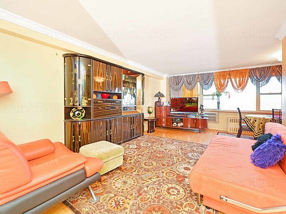 3rd image of 2928 W 5th St APT 7N
