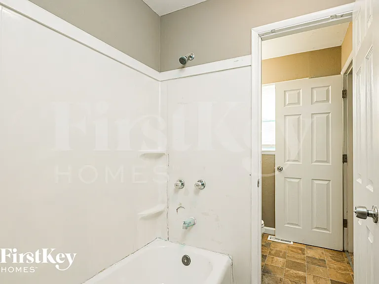 12543 Missouri Bottom Rd — Photo 12