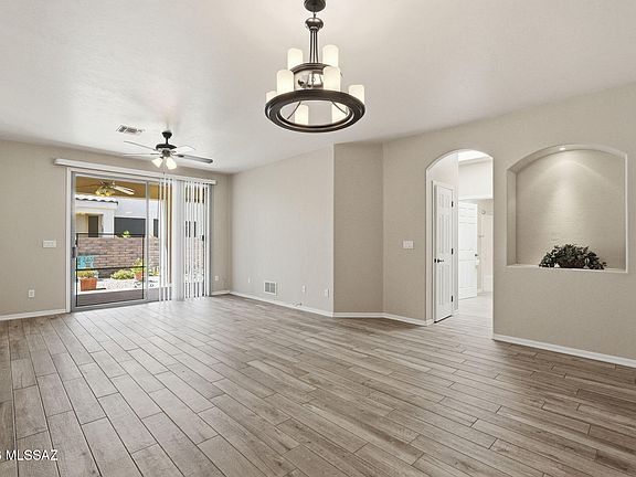 2nd image of 525 W Deerview Ct