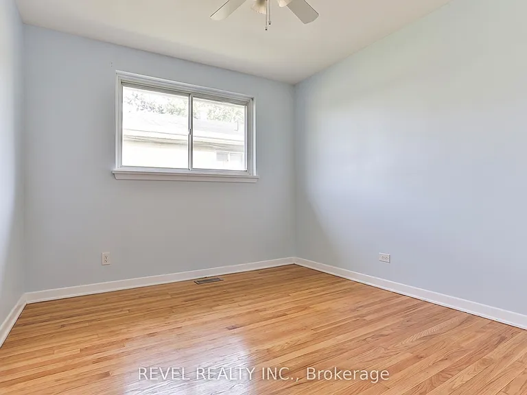 16 Ravenview Dr — Photo 11