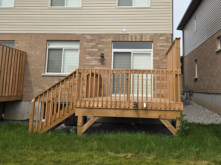 9 Otonabee St — Photo 2