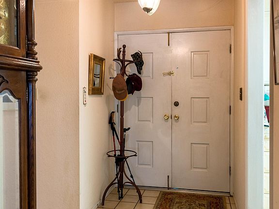 3rd image of 4423 N Hacienda Dr