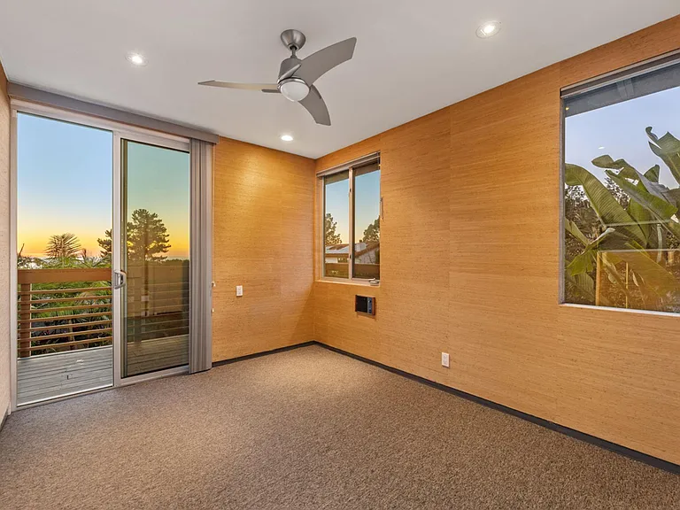 bedroom upper views looking west