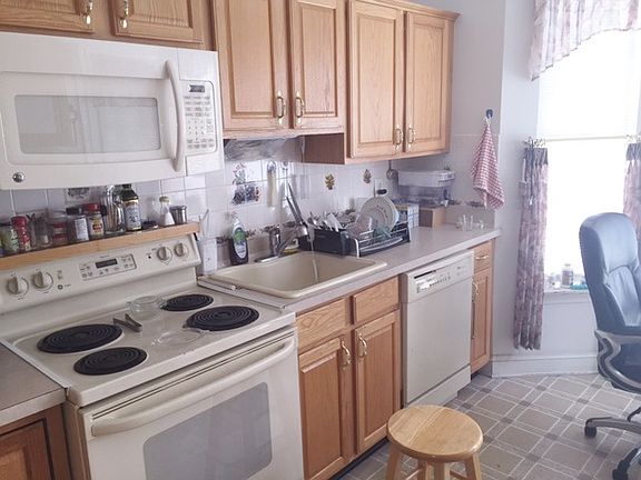 5th image of 51 Meadowlark Dr