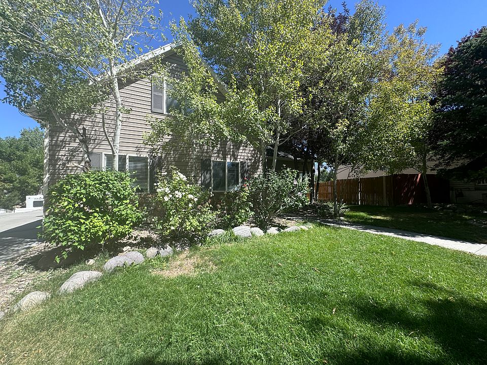 1st image of 336 Durocher Ln