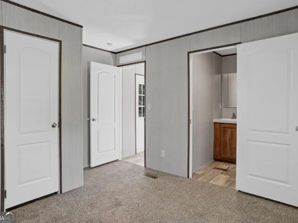 370 Briarwood Rd, Jesup, GA 31545