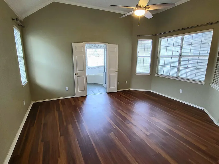 2421 Micarta Dr — Photo 11
