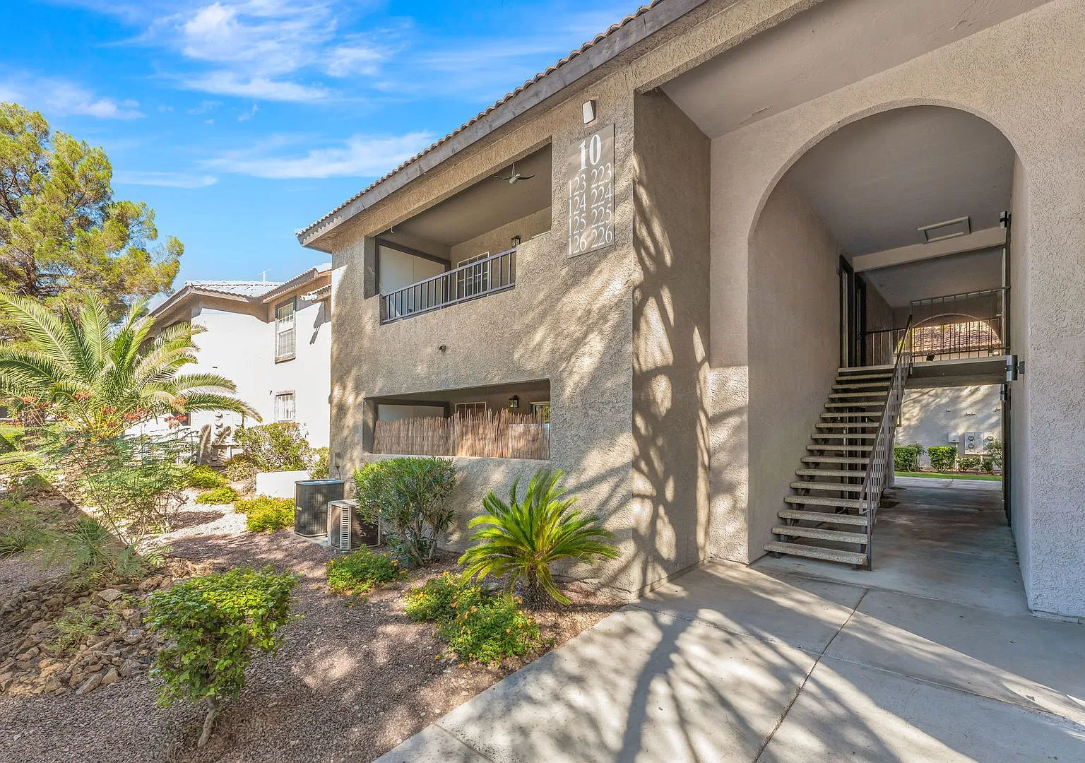 Welcome to this second floor condo in a gated community! — Photo 3