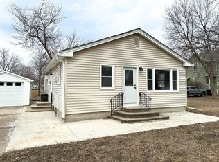 1705 11th St, Emmetsburg, IA 50536