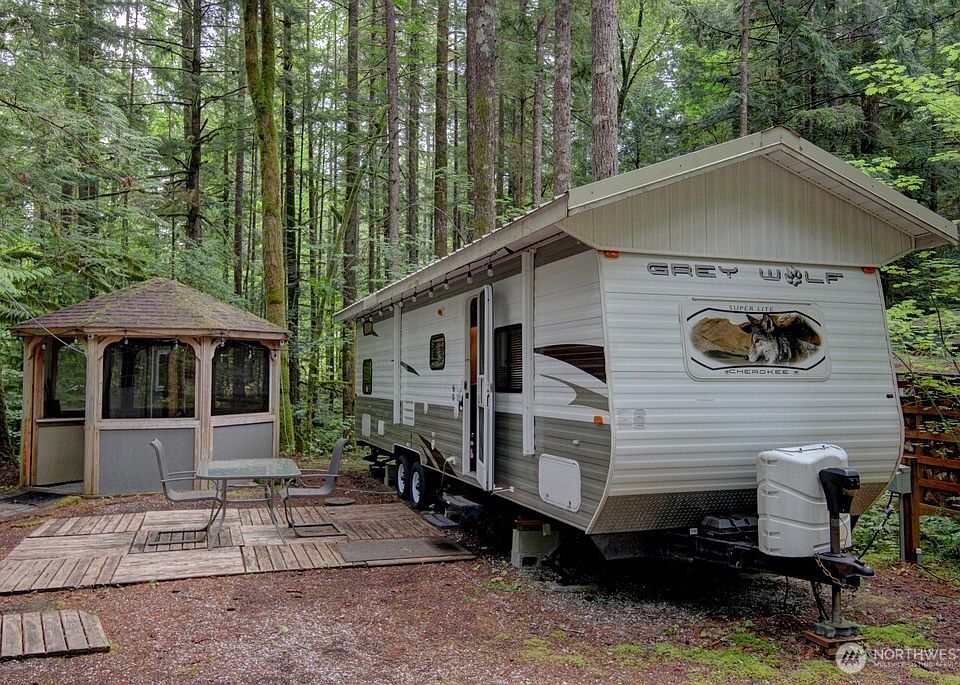 1st image of 18 Wilderness Way