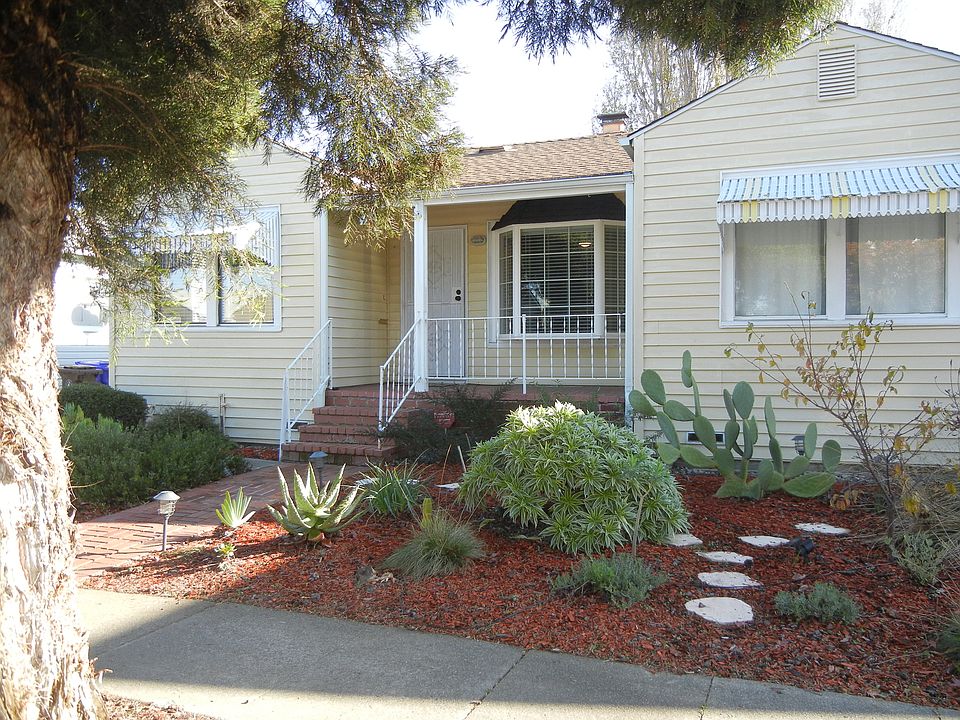 1st image of 950 32nd St