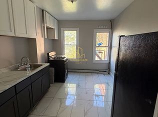 139 3rd St #4E, Passaic, NJ 07055