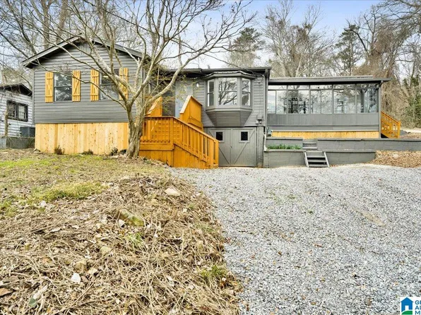 2962 Queenstown Rd, Trussville, AL 35173