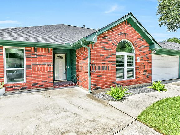 2nd image of 515 Valley Dr